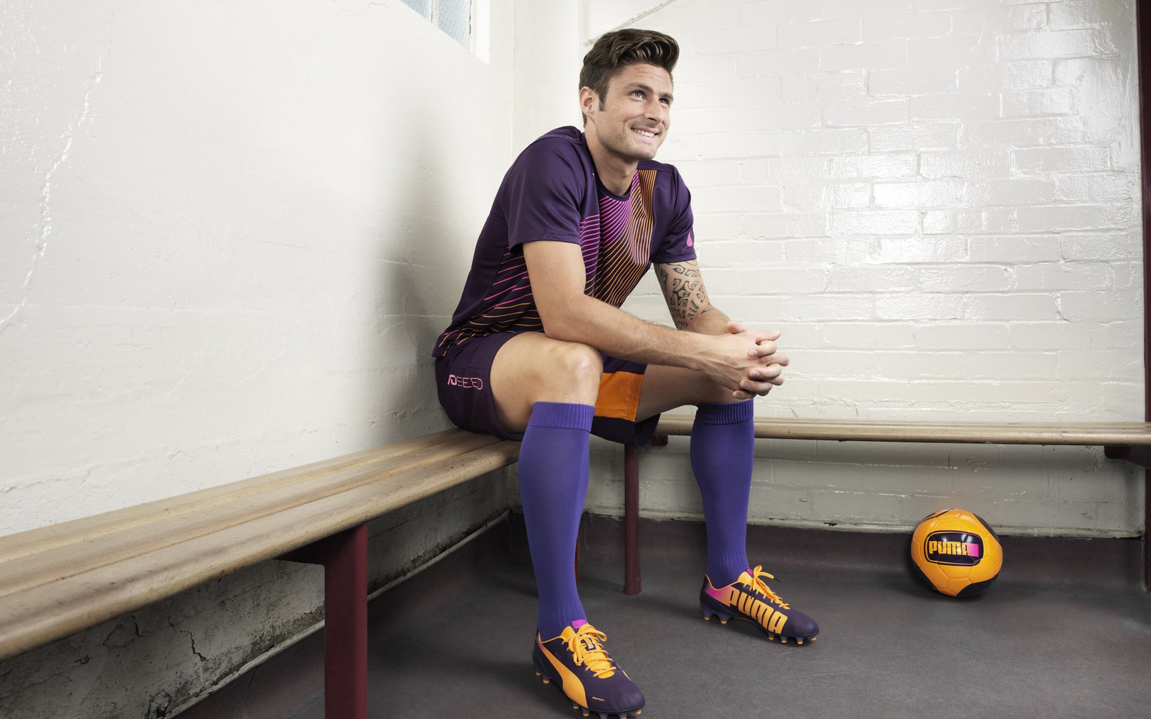 爱游戏娱乐平台-法甲惊险盘球：天才技巧引发疯狂欢呼，法甲盘路解析 宝哥